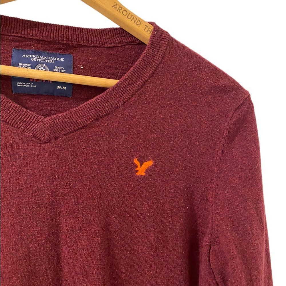 (Sold) 𝅺American eagle Mens V-Neck sweater, Burgundy, Size Medium - Picture 3 of 6